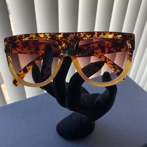 WIDE RIM SUNGLASSES